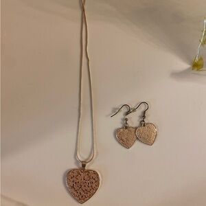 Rose gold heart necklace